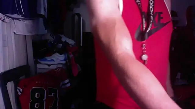 Snapshot of DILFJockDad87 chatting on November 24, 11:59 pm DILFJockDad87 online show from November 24, 11:59 pm