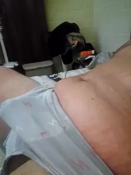 hotcower online show from March 4, 2:17 am