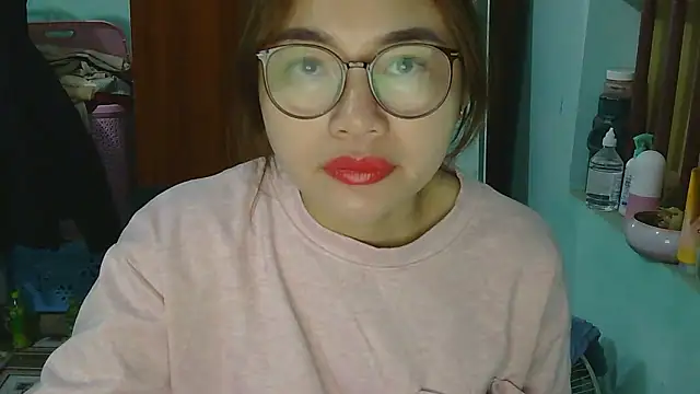 Snapshot of Uhem112 chatting on November 5, 12:32 am Uhem112 online show from November 5, 12:32 am