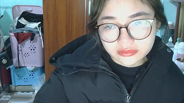 Snapshot of Uhem112 chatting on November 21, 12:54 am Uhem112 online show from November 21, 12:54 am