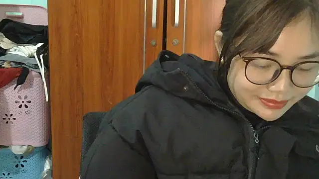 Snapshot of Uhem112 chatting on November 27, 3:30 am Uhem112 online show from November 27, 3:30 am