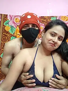 Seducing couple online show from June 16, 4:37 am