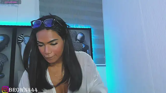 Snapshot of _naomibrown_ chatting on May 19, 1:56 am naomibrown online show from May 19, 1:56 am