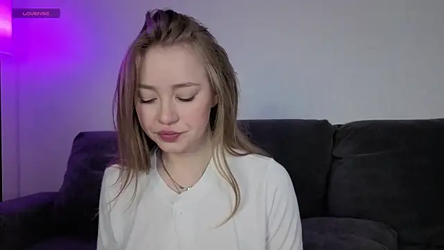 Anna mileer online show from April 7, 6:19 pm