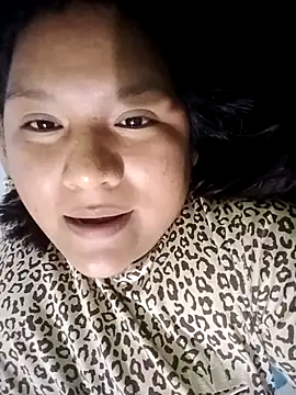 Snapshot of vea_m chatting on June 3, 2:25 am vea m online show from June 3, 2:25 am