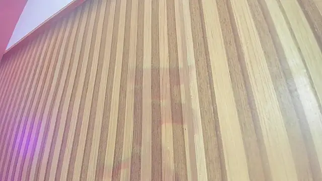 Snapshot of violet_taylor_ chatting on November 8, 2:23 am violet taylor online show from November 8, 2:23 am