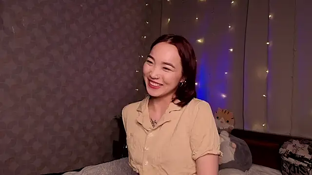 OdetteBiddy online show from February 12, 8:04 pm