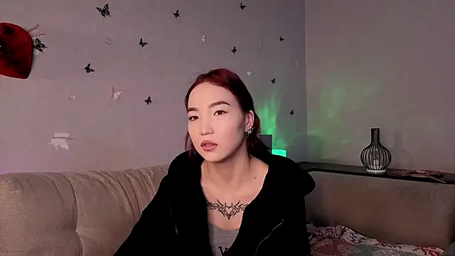 OdetteBiddy online show from March 14, 8:03 pm