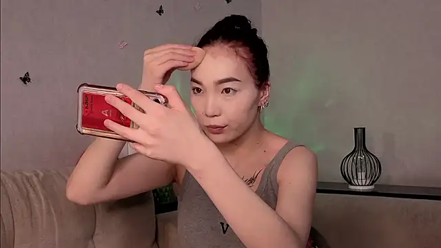 OdetteBiddy online show from March 15, 8:04 pm