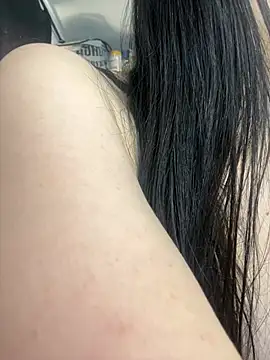 Briana Hottt online show from June 19, 4:00 pm