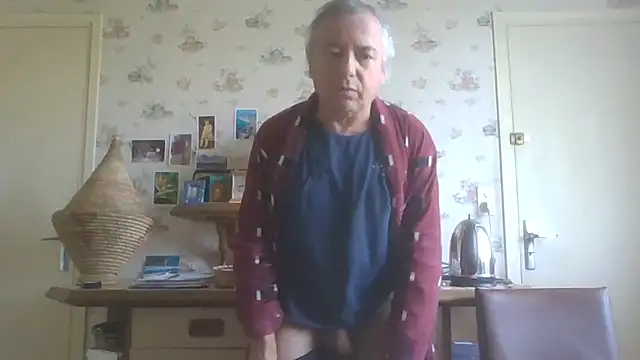 Snapshot of gegevincent chatting on June 11, 9:18 am gegevincent online show from June 11, 9:18 am