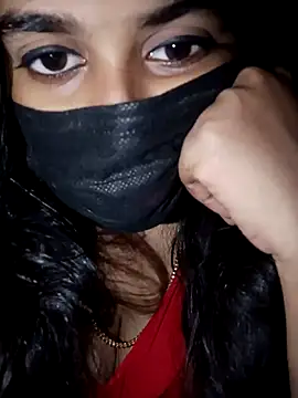 umairahaasan 1 online show from September 17, 10:39 am