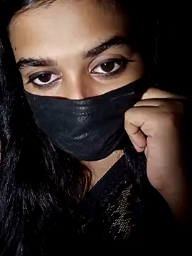 umairahaasan 1 online show from September 18, 5:15 pm