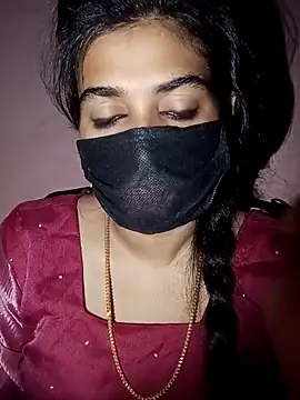 umairahaasan 1 online show from September 19, 11:00 am