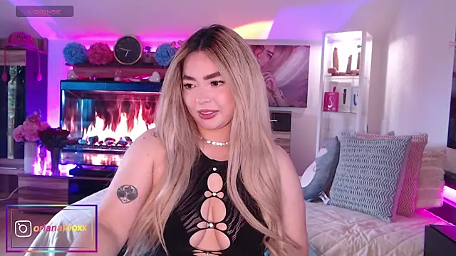 Snapshot of OriannaFox chatting on May 17, 5:20 pm OriannaFox online show from May 17, 5:20 pm