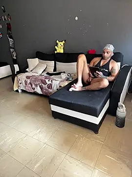 1Richrichard1 online show from June 27, 12:22 pm