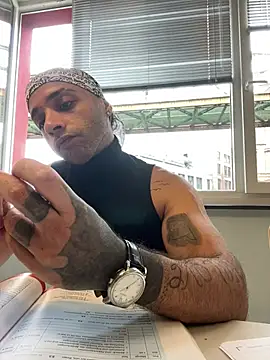 1Richrichard1 online show from July 9, 11:36 am