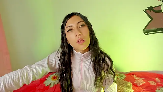 Alanaloiiss  online show from February 6, 8:34 pm