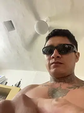 Snapshot of siilvestremx chatting on October 28, 4:38 am siilvestremx online show from October 28, 4:38 am