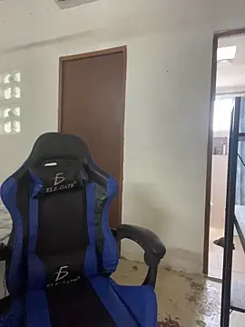 Snapshot of siilvestremx chatting on October 28, 6:43 pm siilvestremx online show from October 28, 6:43 pm