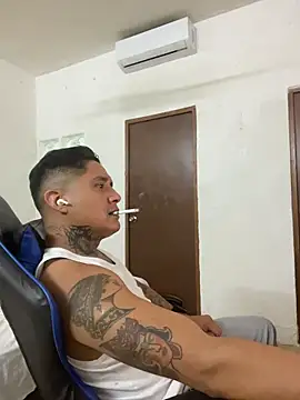 siilvestremx online show from November 17, 6:52 am