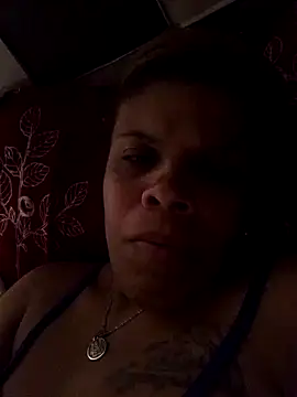 Esperanza 13 online show from June 11, 2:11 am