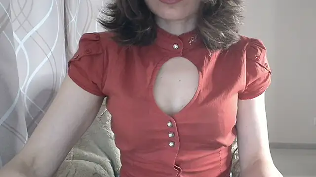 Snapshot of miss__Sophie chatting on June 1, 6:48 am miss Sophie online show from June 1, 6:48 am