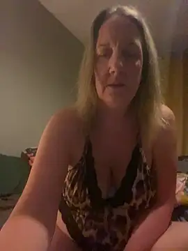 X-Victoria-X online show from November 3, 5:20 am