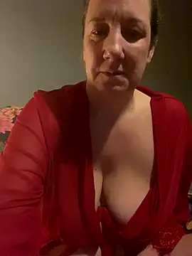 X-Victoria-X online show from November 6, 5:30 am