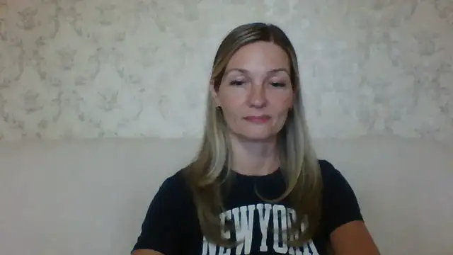 Snapshot of sweetriki chatting on June 17, 5:36 pm sweetriki online show from June 17, 5:36 pm