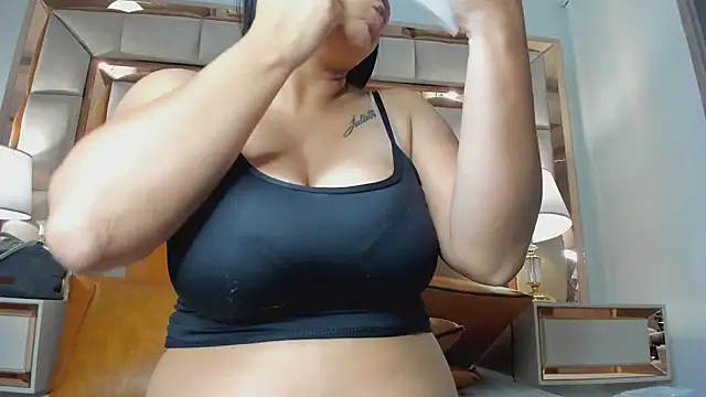 Snapshot of ValentinaBreats chatting on June 2, 12:07 pm ValentinaBreats online show from June 2, 12:07 pm
