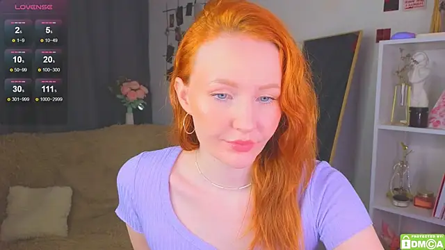 Snapshot of JoyceJones chatting on October 3, 7:11 pm JoyceJones online show from October 3, 7:11 pm