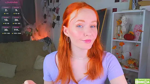 Snapshot of JoyceJones chatting on November 2, 8:11 pm JoyceJones online show from November 2, 8:11 pm