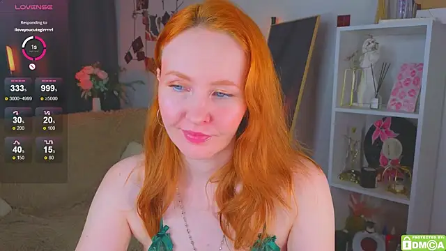 Snapshot of JoyceJones chatting on November 30, 8:13 pm JoyceJones online show from November 30, 8:13 pm