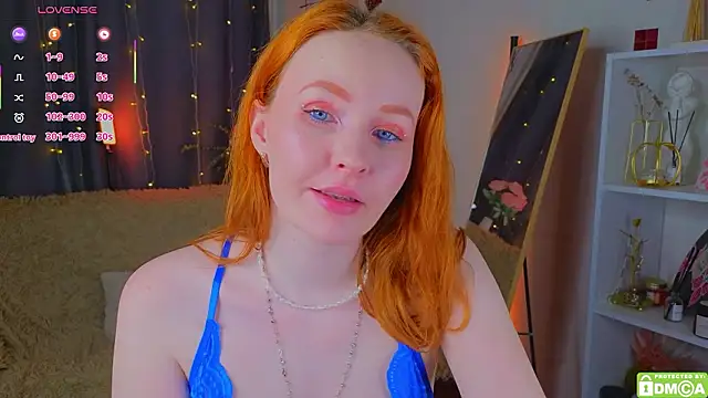 Snapshot of JoyceJones chatting on February 7, 8:34 pm JoyceJones online show from February 7, 8:34 pm