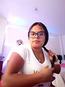 Snapshot of luluboobs9 chatting on January 9, 10:11 pm luluboobs9 online show from January 9, 10:11 pm