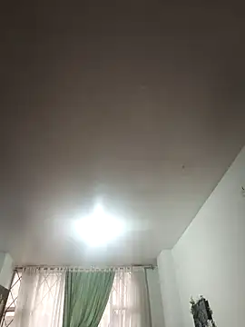 Snapshot of luluboobs9 chatting on February 11, 9:20 pm luluboobs9 online show from February 11, 9:20 pm