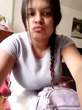 Snapshot of luluboobs9 chatting on March 4, 3:40 pm luluboobs9 online show from March 4, 3:40 pm