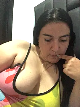 Snapshot of sweetdulcexxx chatting on October 19, 8:09 pm sweetdulcexxx online show from October 19, 8:09 pm