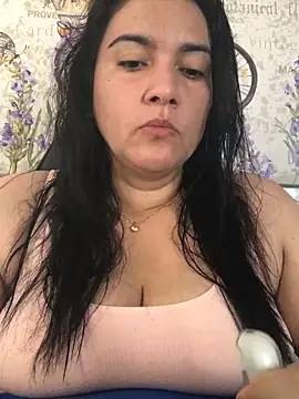 sweetdulcexxx online show from December 17, 8:15 pm