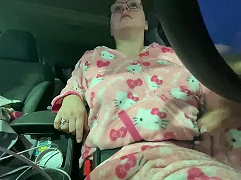 GirlSquirt online show from November 26, 9:49 pm