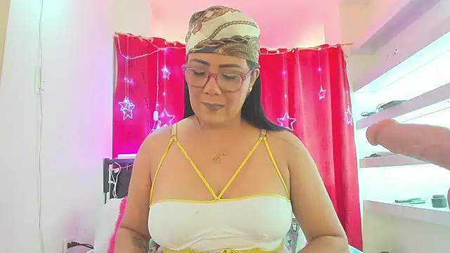 AlicePipper online show from April 28, 2:44 pm