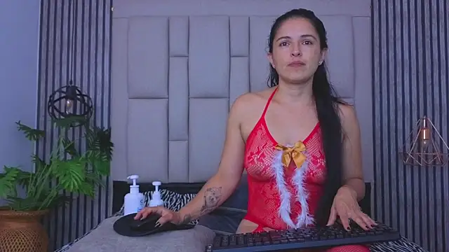 Snapshot of bryonycutee chatting on May 15, 11:17 am bryonycutee online show from May 15, 11:17 am