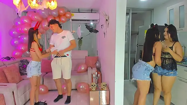 stangirls  online show from October 27, 10:47 pm