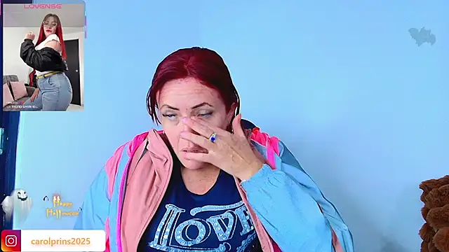 Snapshot of carolinhe_ chatting on October 28, 7:38 pm carolinhe online show from October 28, 7:38 pm