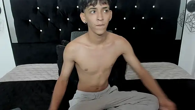 Sebas cat online show from February 7, 2:48 am