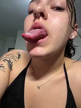 babykalirose online show from May 8, 5:35 am