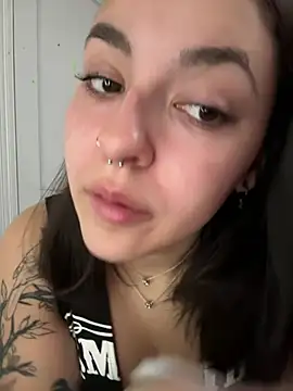 babykalirose online show from May 26, 12:06 am