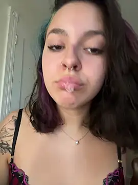 babykalirose online show from May 28, 4:48 pm