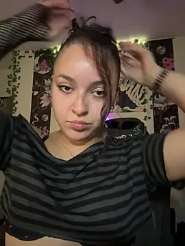 babykalirose online show from June 5, 1:45 am